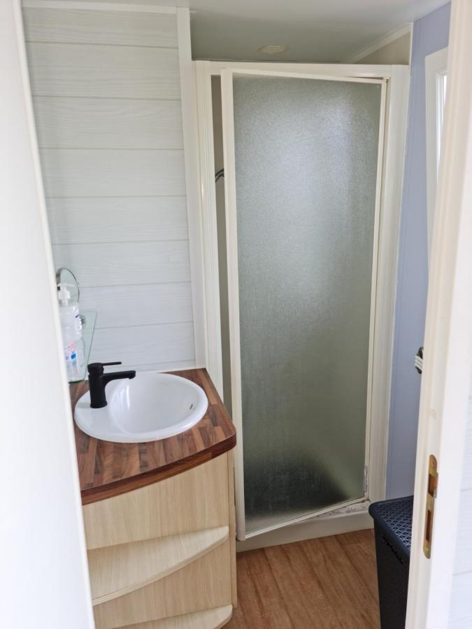 Kerlinga Hotel Бредене Екстериор снимка